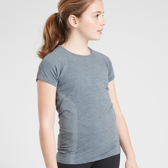 girls workout shirts